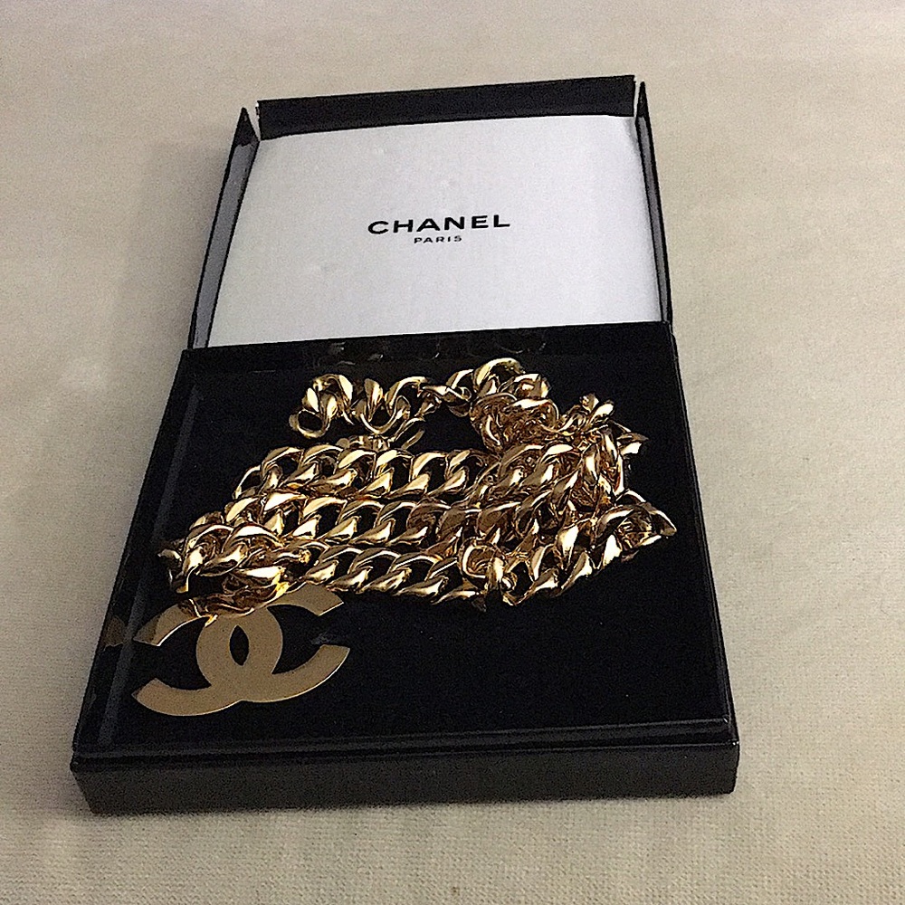 CHANEL gold BELT - Picture 1 of 9